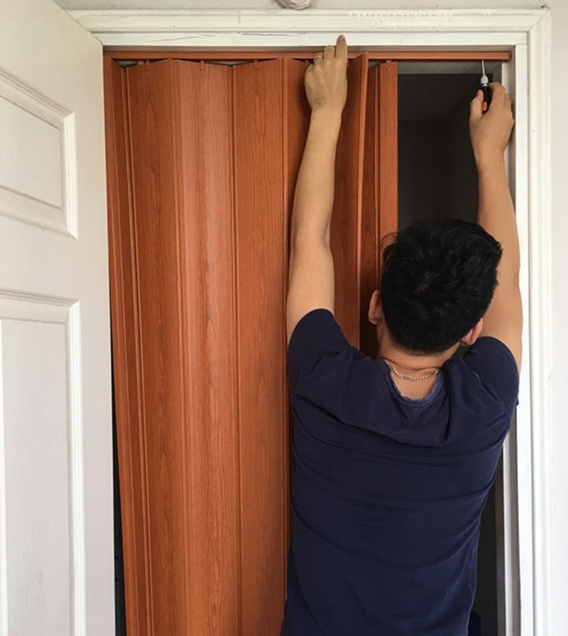chất liệu cửa xếp nhà vệ sinh đẹp, dễ ứng dụng